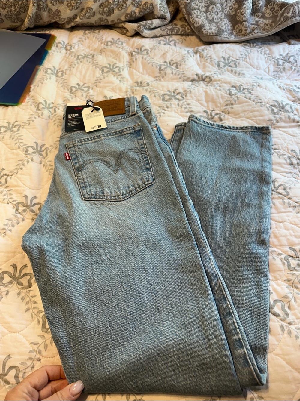 Levi's Women’s Light Wash Straight Jeans
